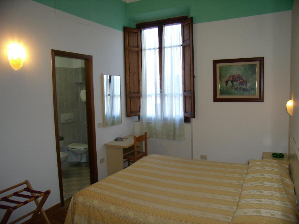 Hotel Savoia E Campana Montecatini Terme Pokoj fotografie